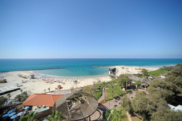 netanya beach