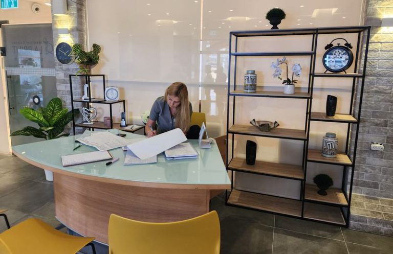 labriut office